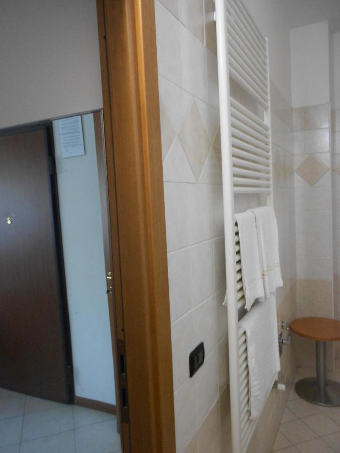 Residence Il Rampicante Monticelli Terme Room photo