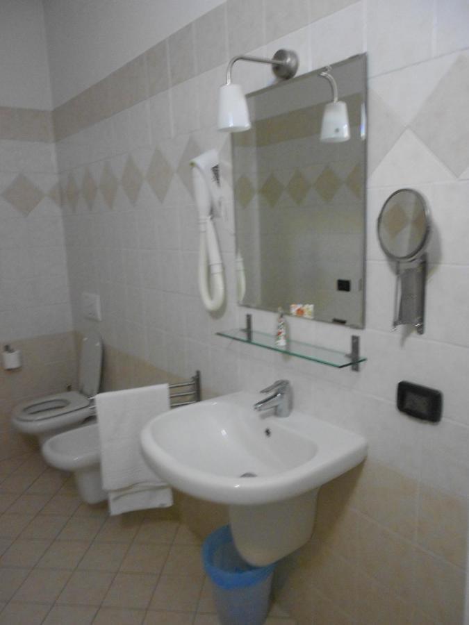 Residence Il Rampicante Monticelli Terme Room photo